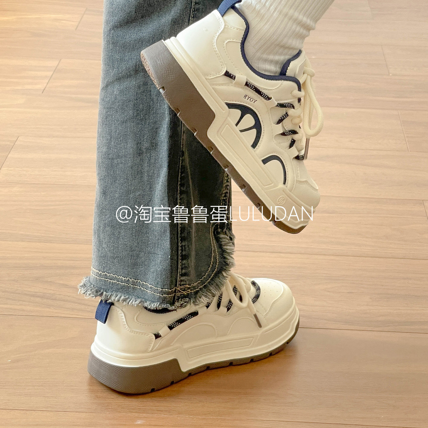 鲁鲁蛋厚底小白鞋女款2025新款春秋板鞋子女鞋百搭学生小众面包鞋 - 图0