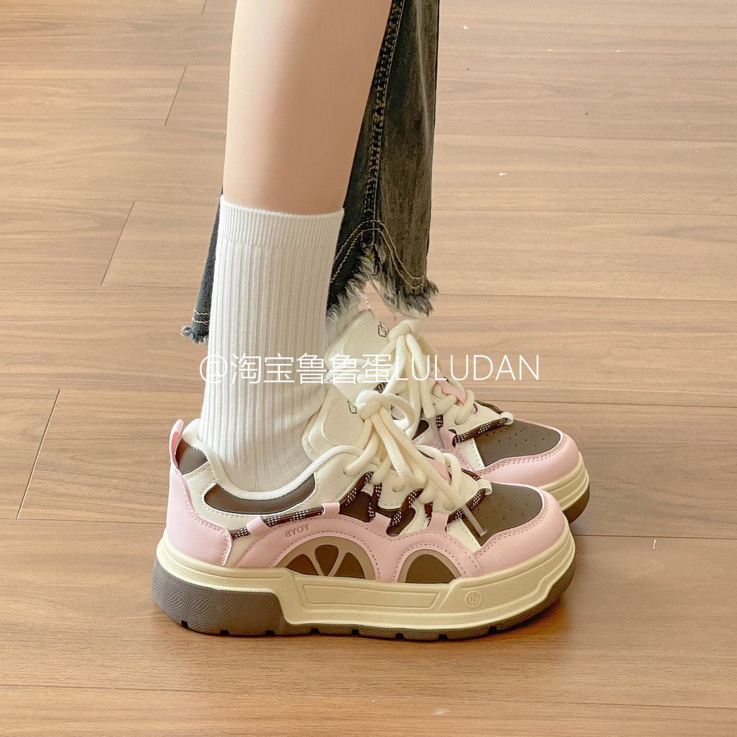 鲁鲁蛋厚底小白鞋女款2025新款春秋板鞋子女鞋百搭学生小众面包鞋 - 图1