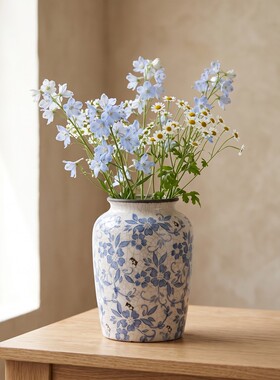蓝花陶瓷花瓶中古风设计感摆件