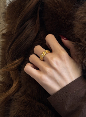 5D硬金黄金牛角包戒指女999足金新款气质点钻镶嵌纯金指环食指戒