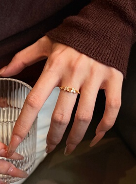 黄金渐动白蝶戒指 足金999莫桑钻对戒结婚订婚送女友生日礼物情侣