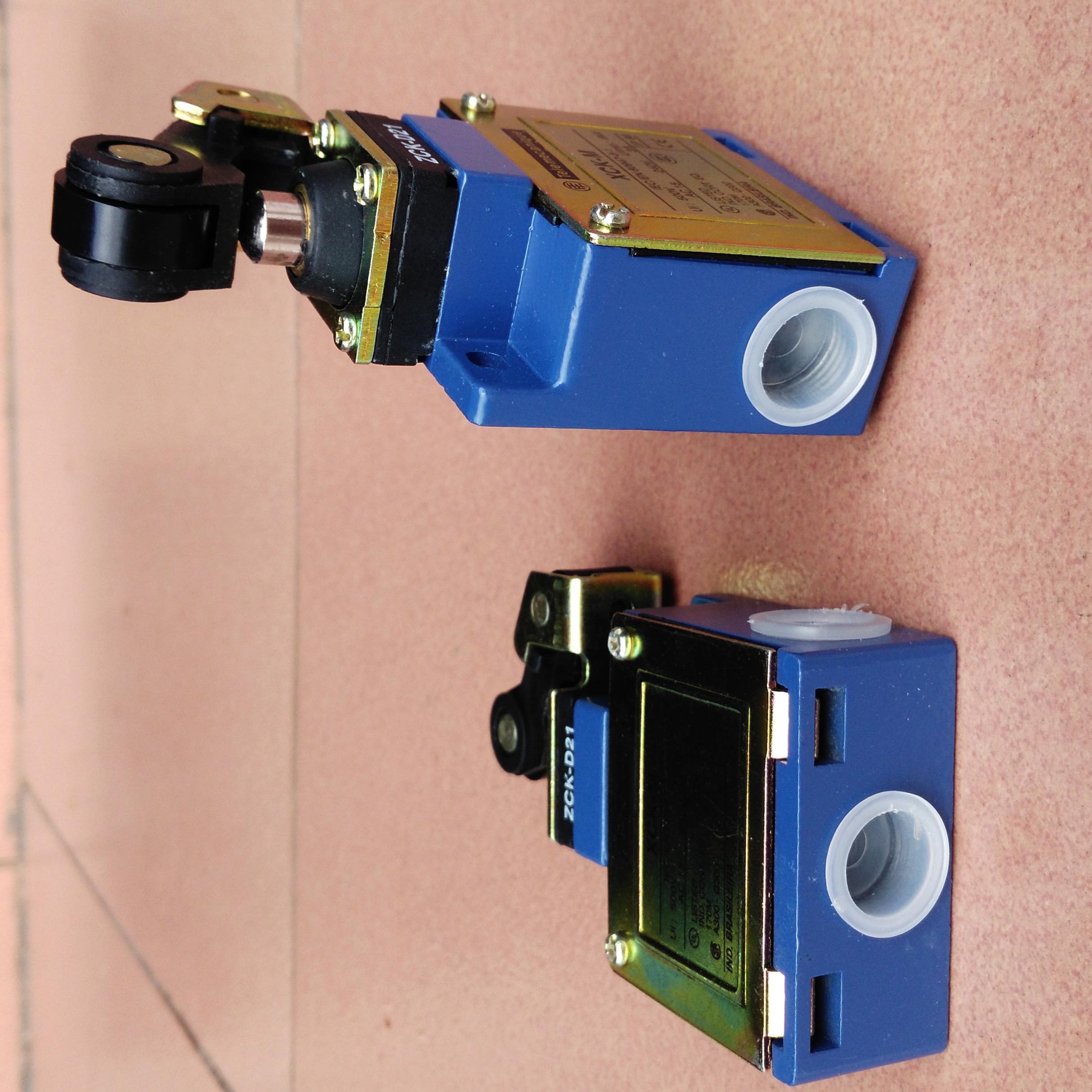 注塑机安全门开关XCK-M121行程开关XCKM121系列 限位开关直动复位 - 图0