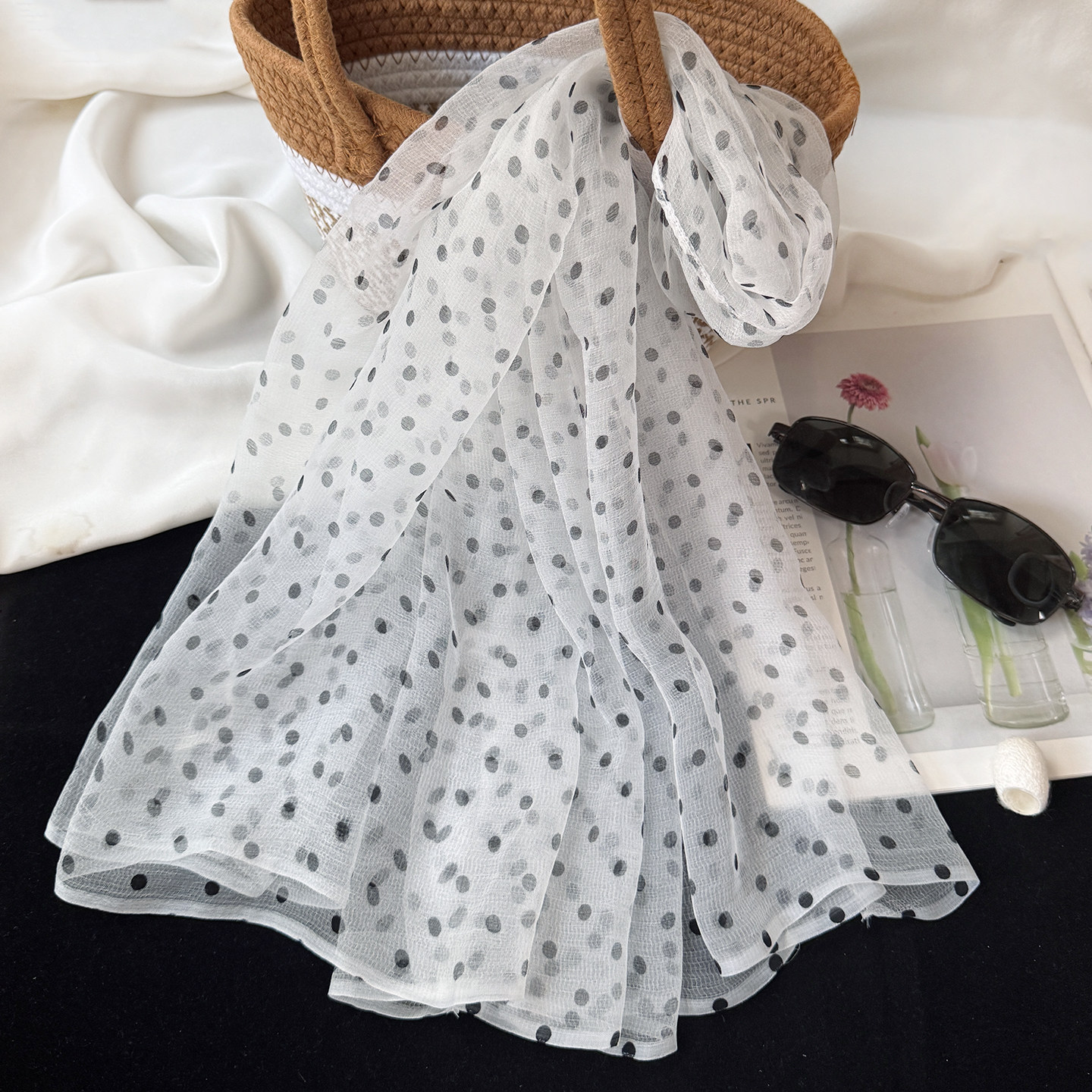 波点轻薄款真丝桑蚕丝护颈小丝巾东风纱洋气妈妈纱巾防晒小围巾女