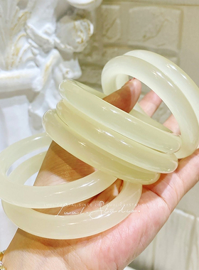 阿玉青白玉圆条扁条多圈口少女系列冰透飘花玉手镯