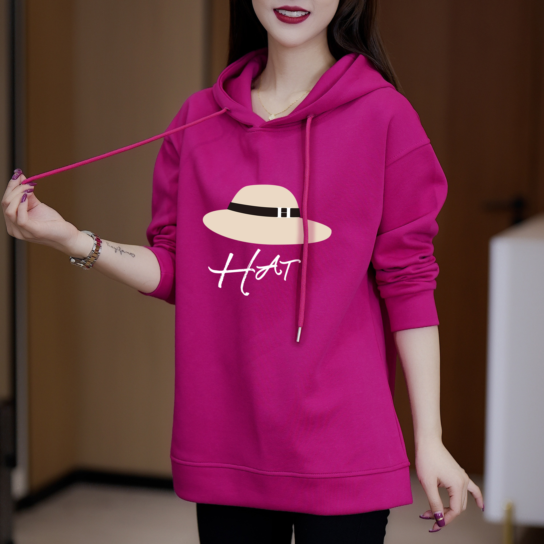 秋季时尚草帽字母印花连帽卫衣大码百搭休闲洋气减龄显瘦女士上衣 - 图1