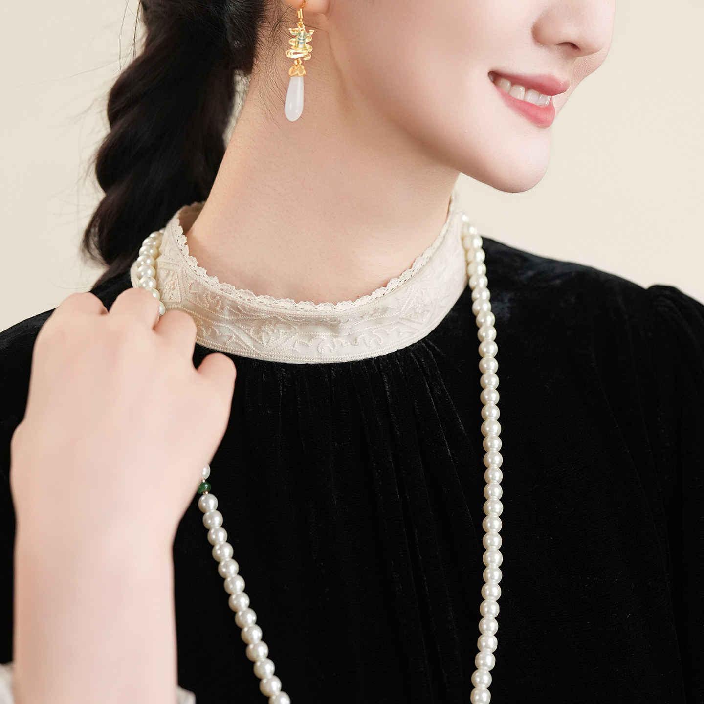 布符新中式「黑丝绒拼领刺绣上衣」2026年新品春季内搭长袖t恤女,淘宝优惠券,粉丝福利购,淘宝优惠卷