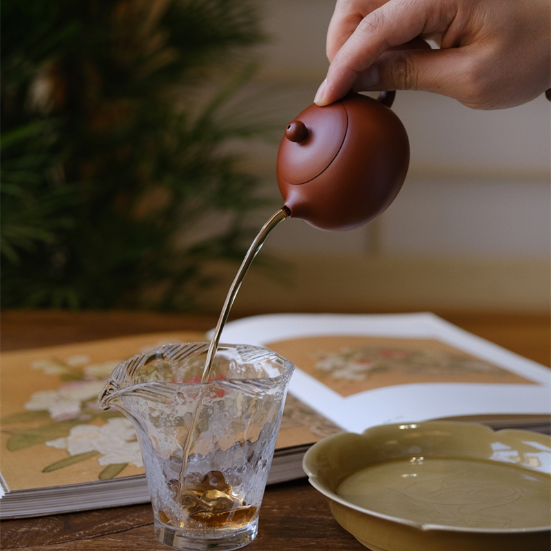 Raw ore vermilion Xishi purple clay teapot 140cc