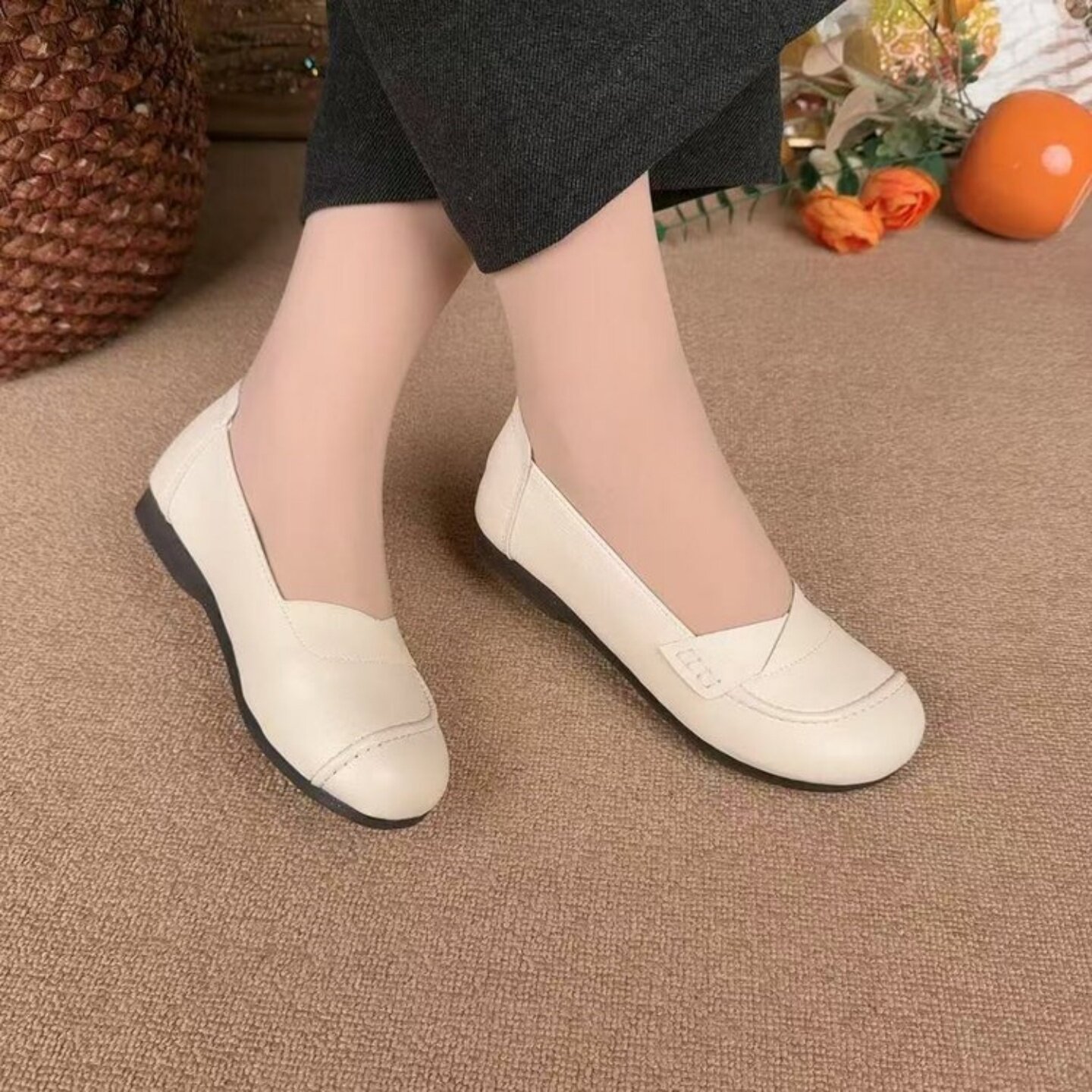 特价真皮牛筋软底单鞋女2026新款平底防滑妈妈鞋中老年舒适豆豆鞋