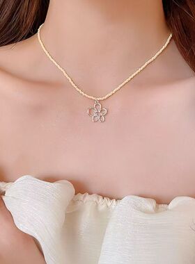 韩系简约清新小花项链女S925银小众设计轻奢百搭闺蜜款颈链