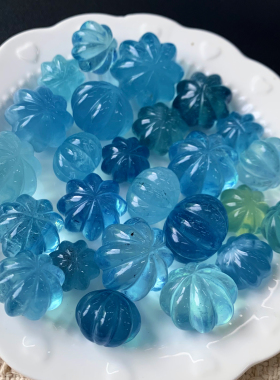 天然冰透海蓝宝南瓜雕刻件吊坠女