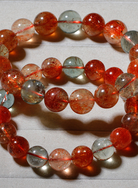 天然阿鲁沙共生坦桑尼亚绿柱石女