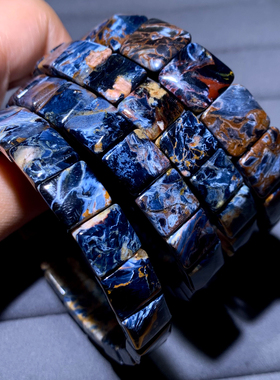 天然彼得石手排原矿暴风虎睛玉女