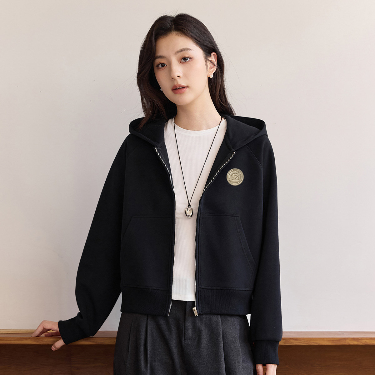 茵曼2026春季新款学院风连帽卫衣开衫女短外套松弛宽松休闲上衣,淘宝优惠券,粉丝福利购,淘宝优惠卷