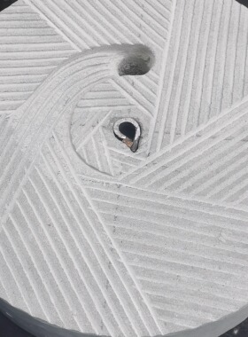 青麻石家用小石磨手工开槽小磨盘手推石磨复古石水缸摆件可定制