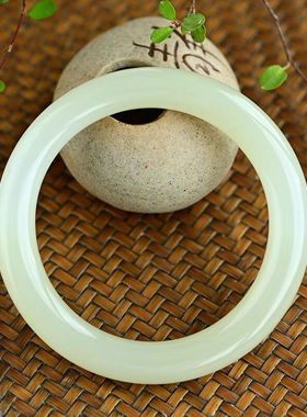 外蒙料仿和田玉浅晴水手镯圆条仿真玉镯子女款青白色美人镯