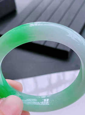 缅甸少女翡翠手镯冰糯种飘绿花正圆翡翠玉手镯手饰女吊坠送礼时尚