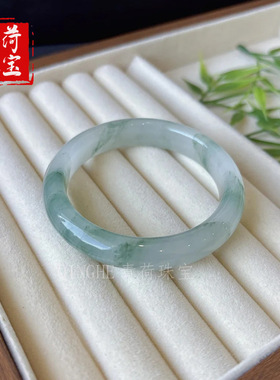 天山翠金丝玉手镯天然新疆昆仑翠扁条飘花翡翠色玉石镯子