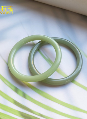 仿新疆和田玉晴水绿圆条手镯女青海料且末蓝玉镯子青白玉货源