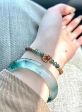 仿独龙玉冰种飘花玉石手镯石英岩玉翡翠玉镯子小红书