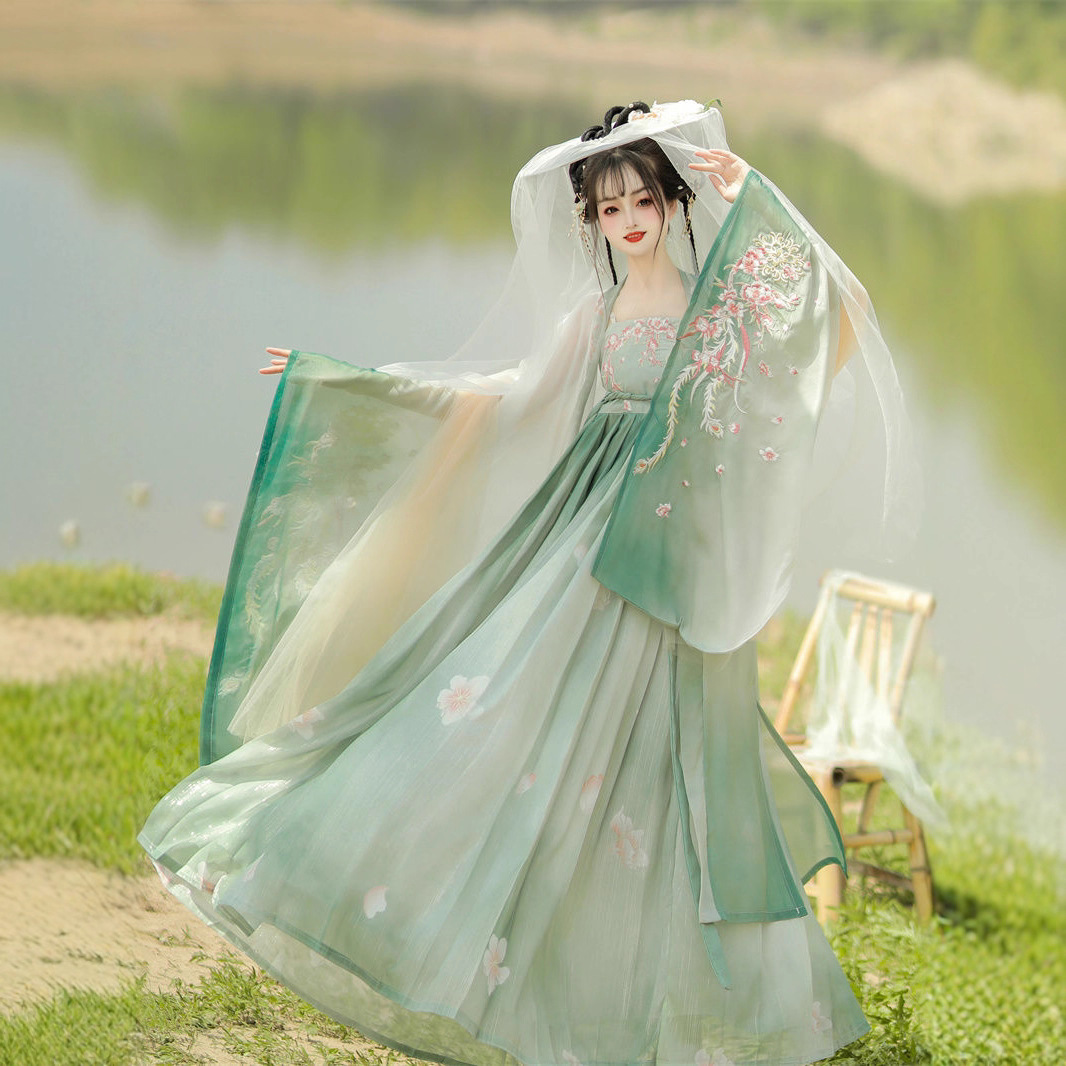 原创汉服女2025新款唐制诃子裙大袖刺绣古装齐胸超仙飘逸古风 - 图2