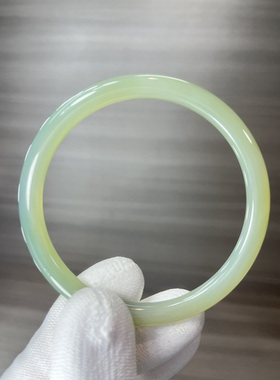 天然玛瑙手镯冰透玉镯玉质细腻玉质细腻玉质细腻小叮当细条特价