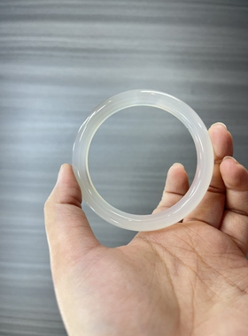 天然玛瑙玉髓手镯冰透玉髓白月光生日礼物汉服旗袍配饰有瑕疵