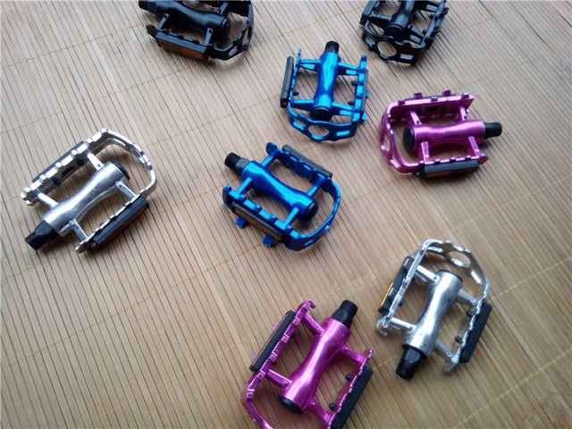 Bicycle ball pedals, ultra-light aluminum alloy mountain bike pedals, flying pedals, cycling equipment spare parts