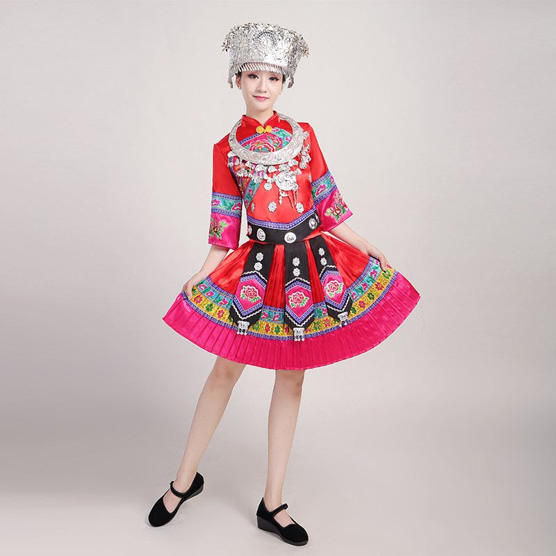 新款苗族服装女刺绣彝族成人演出服 哈衣部落民族服装/舞台装