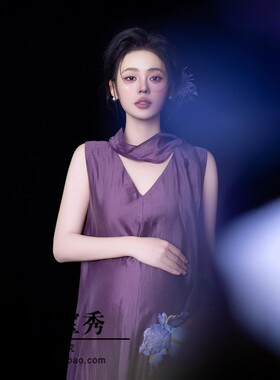 影楼法式高级紫色飘带V领无袖吊带连衣裙孕妇新款光泽感度假长裙