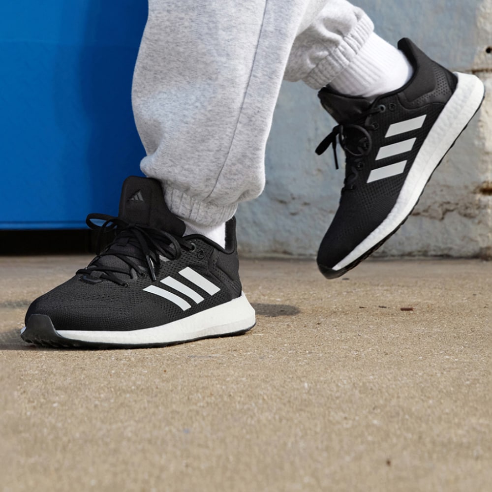 Adidas/阿迪达斯正品男子轻便休闲运动透气缓震跑步鞋 GW4832 - 图0