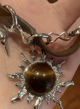 项圈小众百搭美式辣妹棕色水滴太阳花皮革项链女高级短款锁骨链