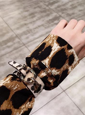 小众设计网红同款手环手可调节毛衣袖口装饰品秋冬新款豹纹手镯女