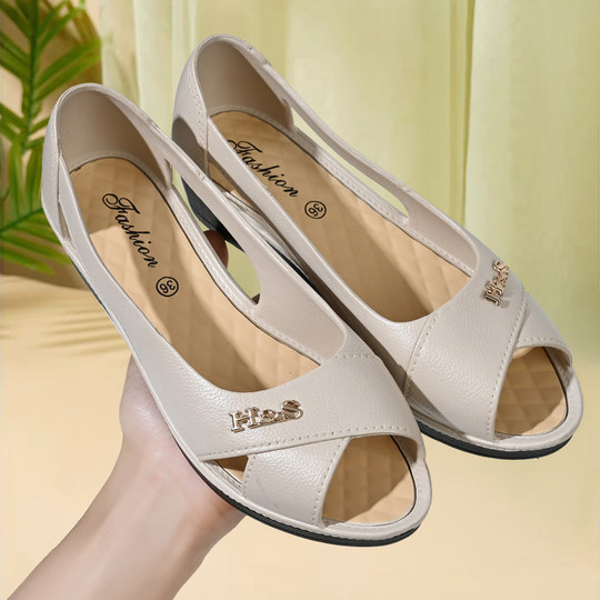 鱼嘴鞋舒适妈妈鞋凉鞋2025夏季新款软底坡跟镂空外穿时尚软底凉鞋