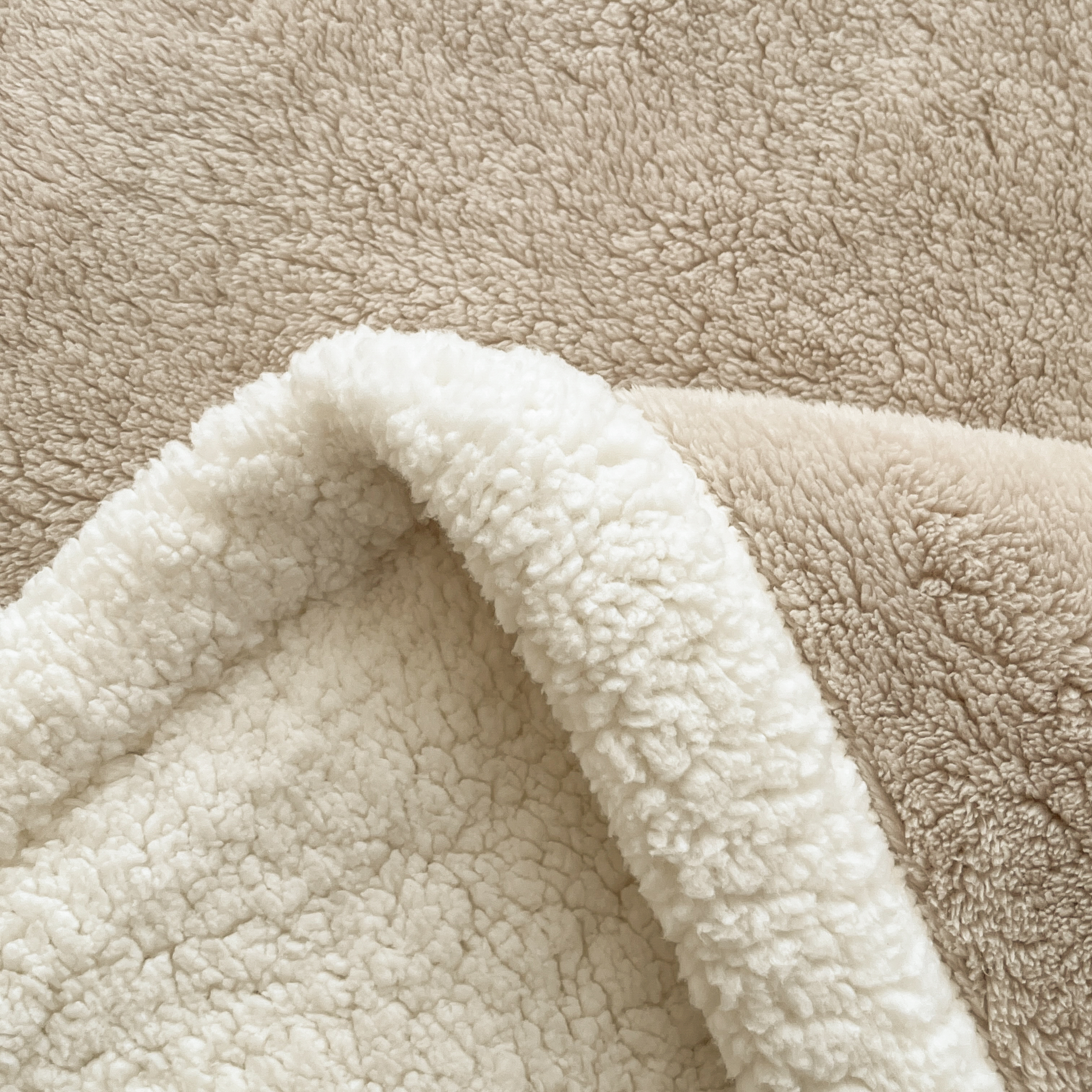 2025新款双层加厚羊羔绒毛毯舒棉绒盖毯可机洗午睡毯保暖冬季盖被