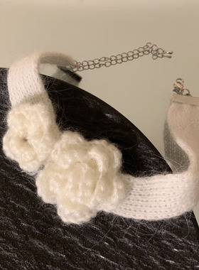 氛围感气质针织花朵项链小众秋冬配饰锁骨链饰品女项饰