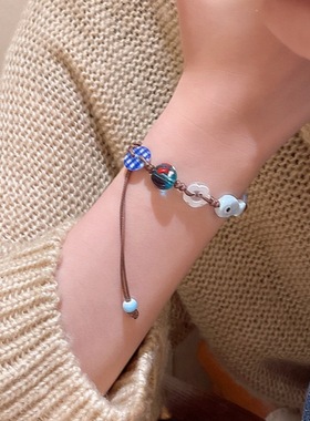 浅蓝色星星小鱼棋盘格纽扣编织手链2025新款度假风海边小清新手饰