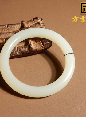 青海料温润冰底晴水58mm女士手镯