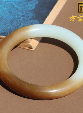 重量级方言和田玉珍藏级且末料油润细腻糖白玉56mm半山水手镯O8