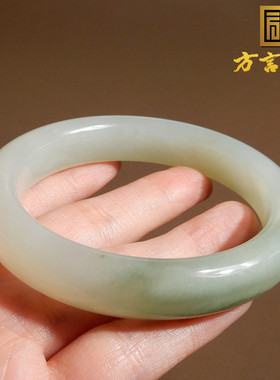 嗨翻天方言和田玉精品罕见双色玉新疆黑山飘翠青卡57mm女士手镯A2