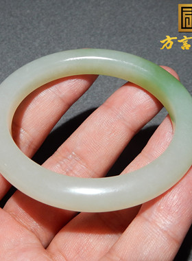 方言收藏青海白玉带翠贵妃手镯