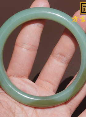方言和田玉俄料碧玉粉青带糖手镯
