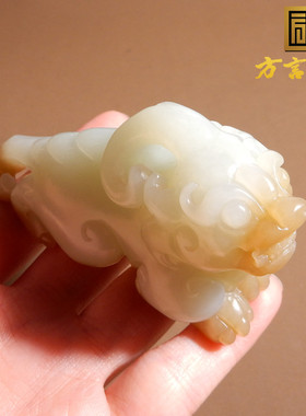 新疆且末料糖白羊脂白玉貔貅把件