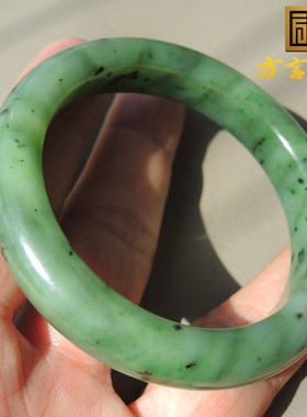 苹果绿色碧玉56特色精品圆条手镯