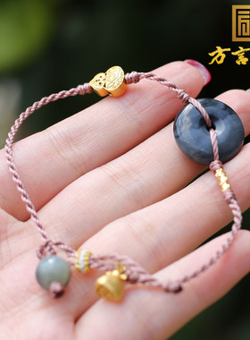 新疆和田玉青花籽料平安扣手串