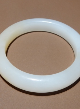 方言正品且末羊脂白玉高冰手镯