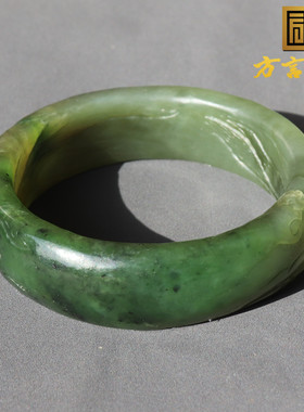 震惊方言和田玉精品佩戴俄罗斯碧玉双色59mm九尾狐宽版手镯A8