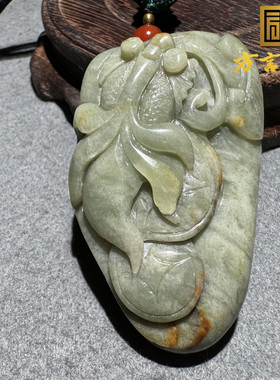 放漏方言新疆和田玉籽料沙枣青独籽大开门手工雕刻年年有鱼把件S