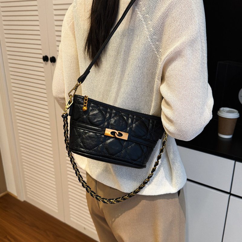 2026新款小香风菱格链条小方包女白色斜挎包高级感迷你单肩包,淘宝优惠券,粉丝福利购,淘宝优惠卷