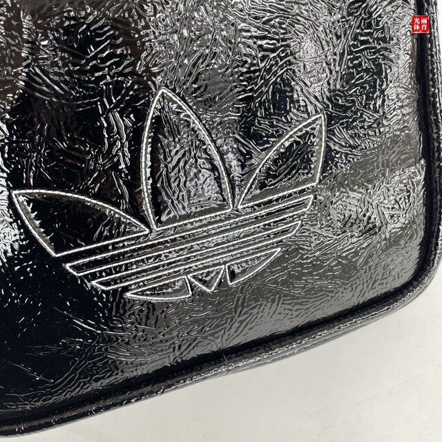 Guangyu Sports--Adidas Clover ຜູ້ຊາຍ PU ເຫຼື້ອມເປັນເງົາ trend classic casual crossbody bag JD5558