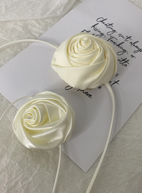 高级感缎面花朵项圈choker